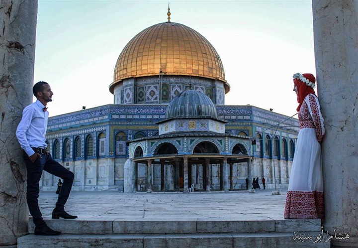 بالصور..عروسان يعقدان قرانهما في المسجد الأقصى
