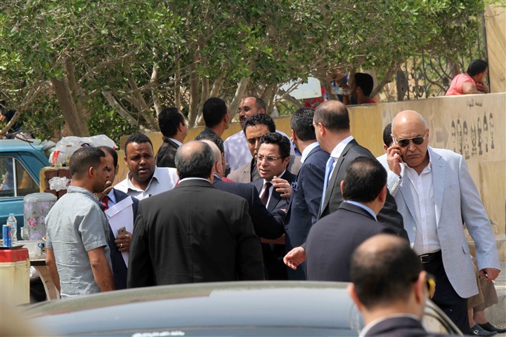 «جنايات القاهرة» تعاقب وزير الزراعة الأسبق بالسجن 10 سنوات