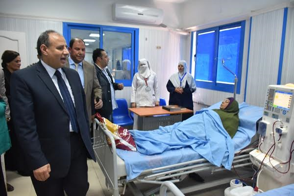 بالصور.. محافظ البحيرة يتفقد وحدة الغسيل الكلوى بمستشفى الرحمانية