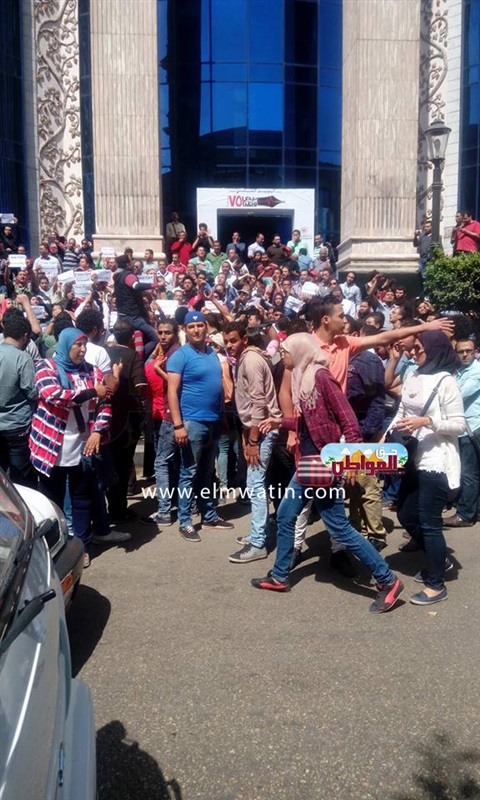 عاجل بالصور .. تجمهر أمام نقابة الصحفيين