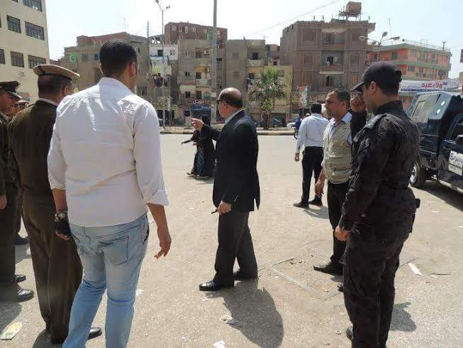 بالصور: ”العبد” يتفقد التمركزات الأمنية بالفيوم