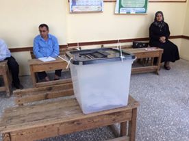 بالصور.. اقبال ضعيف للناخبين في دائرة توفيق عكاشة