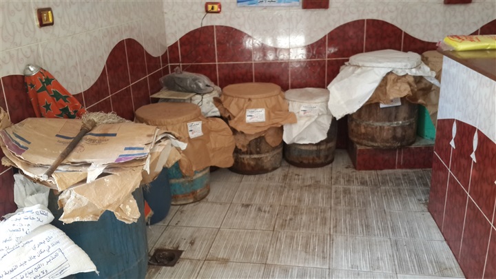 بالصور.. نبروه عاصمة «فسيخ شم النسيم» في الدقهلية