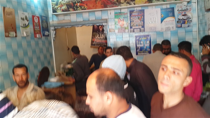 بالصور.. نبروه عاصمة «فسيخ شم النسيم» في الدقهلية