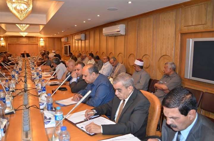 محافظ قنا يعلن عن طرح 7128 وحدة سكنية ضمن مشروع الإسكان الاجتماعي