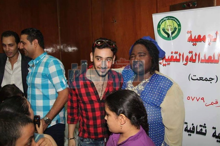أحمد عزمي وأحمد ماهر يشاركان حفل إفطار القرية الفرعونية للأيتام