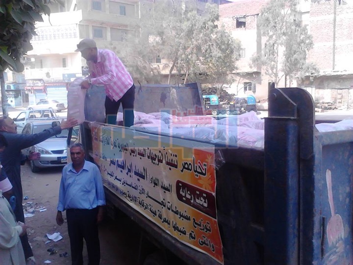 بالصور.. حملة تموينية لضبط المحلات المخالفة بكفر الشيخ