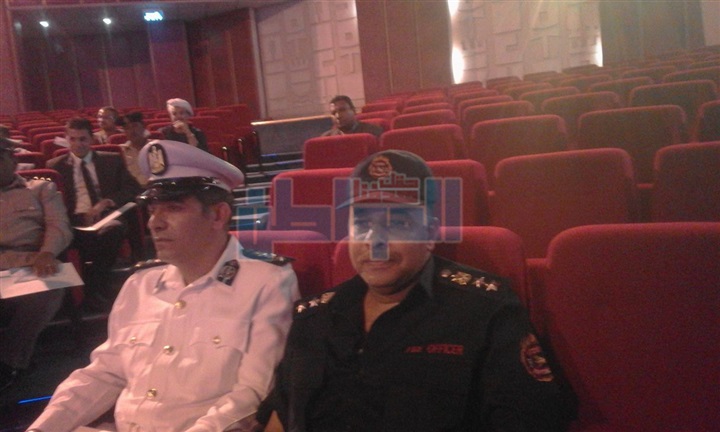بالصور..تكريم ضباط وأفراد أمن تقديرا لجهودهم بحضور محافظ الأقصر 