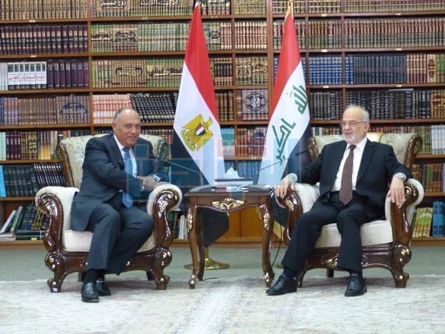 وزير الخارجية يستهل زيارته إلى بغداد بلقاء نظيره العراقي