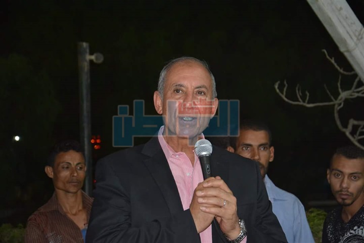 بالصور.. محافظ البحر الاحمر يفتتح معرض الأسر الأولى بالرعاية في الغردقة 