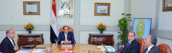ننشر الصور الأولى لاجتماع «السيسى» برئيس الوزراء ووزير المالية