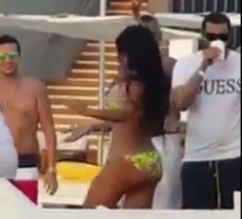 بالفيديو والصور.. الـ«بول بارتي» يشعل التواصل الاجتماعي من جديد