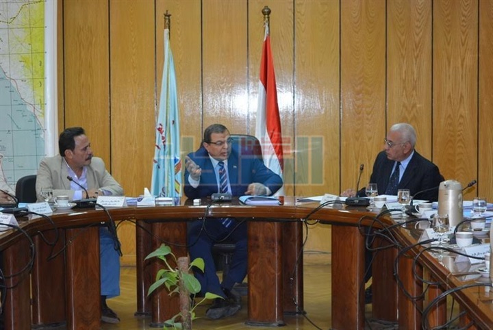 بالصور.. 54 مليون جنيه إعانات لـ 237 ألف عامل  بـ1202 منشأة متعثرة