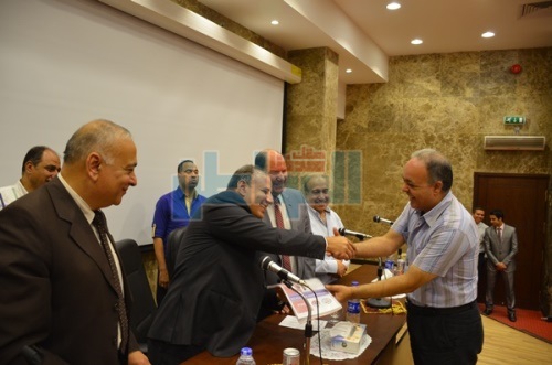 بالصور.. محافظ البحيرة يستعرض تطوير الخدمات الطبية بالمستشفيات