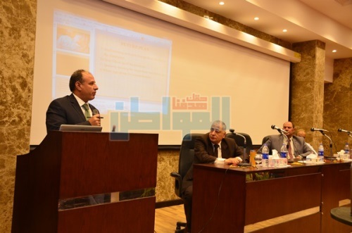 بالصور.. محافظ البحيرة يستعرض تطوير الخدمات الطبية بالمستشفيات