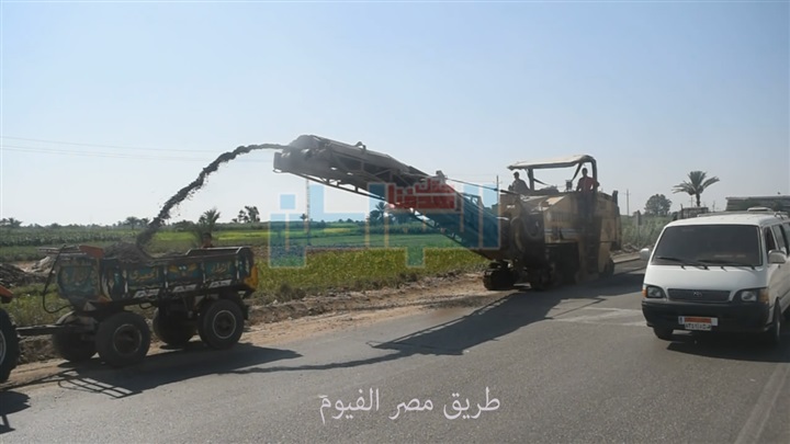 بالصور.. محافظ الفيوم: رصف وصيانة وتطوير شبكة الطرق بالمحافظة