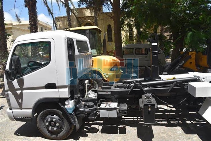 بالصور.. محافظة الإسكندرية تستلم الدفعة الثانية من معدات النظافة‎