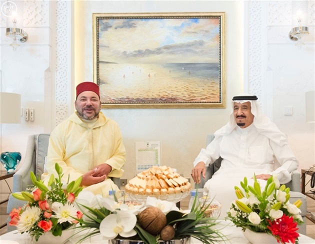 بالصور.. أول ظهور للعاهل السعودي داخل قصره في المغرب