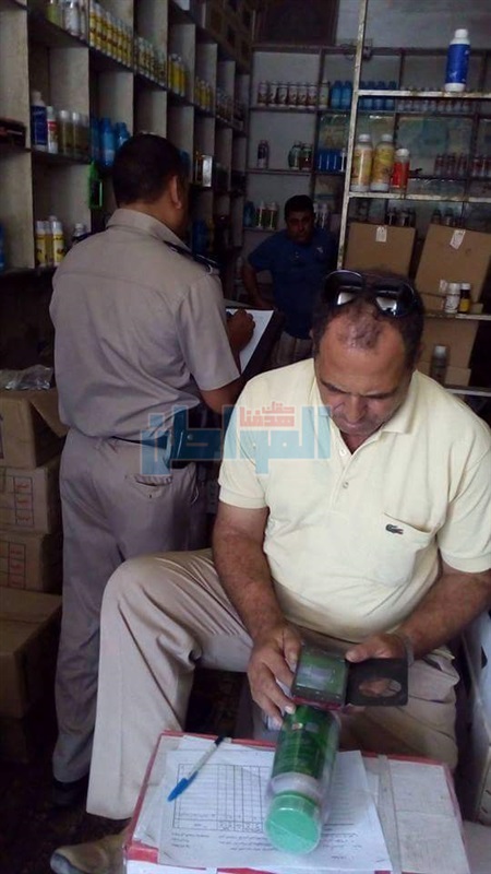 بالصور..ضبط مبيدات زراعية منتهية الصلاحية داخل محلات غير مرخصة