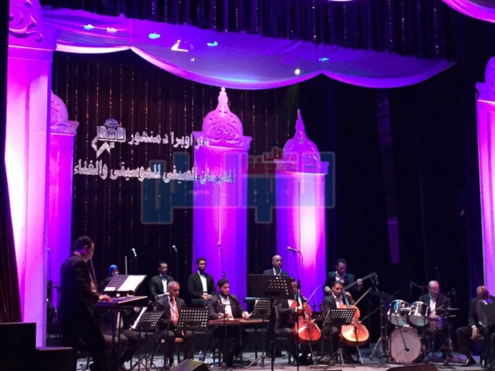بالصور.. أحمد ناصر يحيي أولي حفلات مهرجان الصيف للموسيقى والغناء بـ"أوبرا دمنهور"