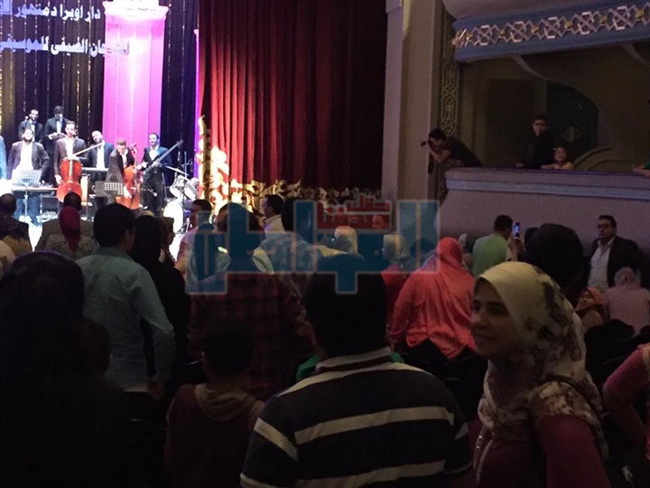 بالصور.. أحمد ناصر يحيي أولي حفلات مهرجان الصيف للموسيقى والغناء بـ"أوبرا دمنهور"