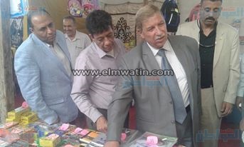 بالصور.. محافظ الإسماعيلية يفتتح معرض مستلزمات المدارس 