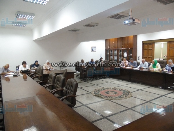 عميد زراعة الفيوم تناقش مدي جاهزية الملفات التقدم للإعتماد