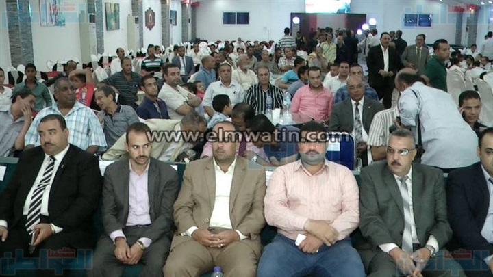 بالصور.. محافظ سوهاج يكرم محمد أبو الوفا الفائز بعضوية الجبلاية