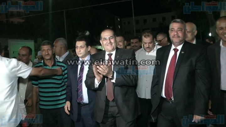 بالصور.. محافظ سوهاج يكرم محمد أبو الوفا الفائز بعضوية الجبلاية