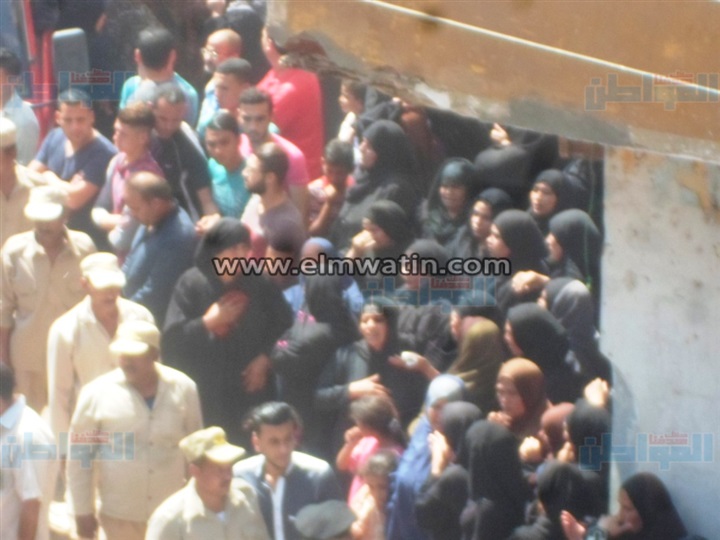 بالصور.. تشييع جثمان شهيد هجوم العريش فى مسقط راسة بشطانوف 