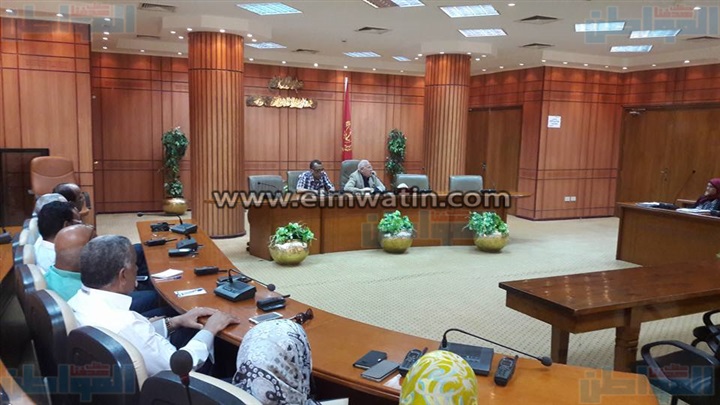 محافظ بورسعيد يقرر خصم 25% من مستحقات شركات النظافة