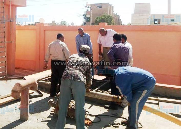 سكرتير محافظ سوهاج يتابع أعمال تشغيل خط المياه الرئيسى «16 بوصة » المغذى للمنطقة الصناعية