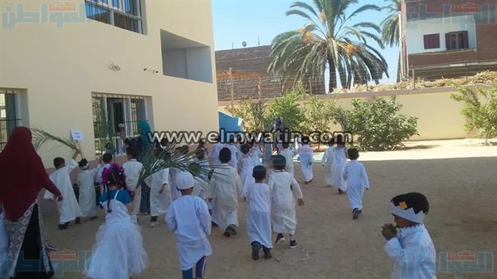 بالصور.. احتفال مدرسة بالعام الهجري الجديد في سوهاج