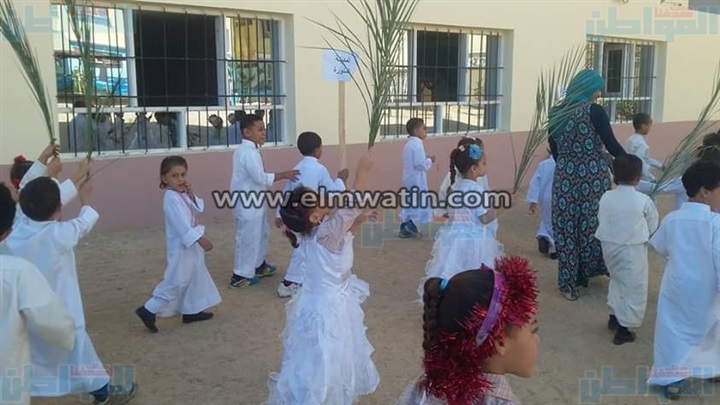 بالصور.. احتفال مدرسة بالعام الهجري الجديد في سوهاج
