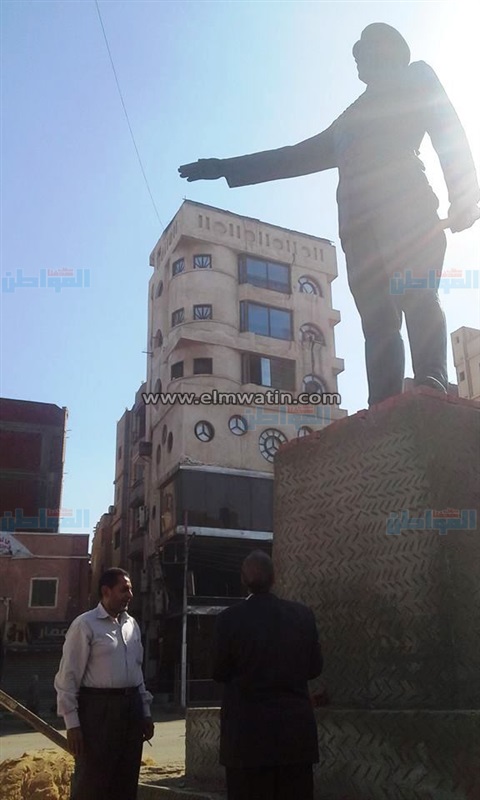 بالصور.. تمثال السادات يزين أكبر ميادين منوف