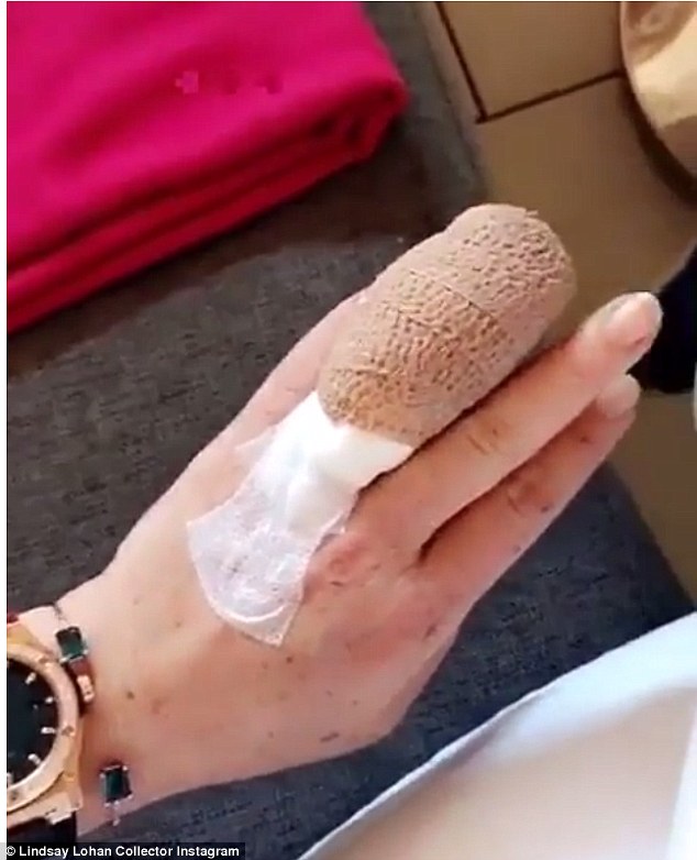 ليدنسي لوهان في أول «سناب» بعد عملية جراحية