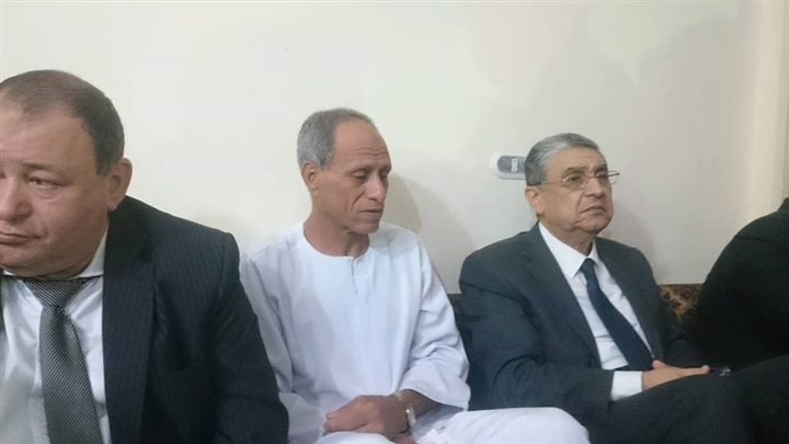 وزير الكهرباء لذوي ضحايا العريش: ملتزمون بدعمكم ماديا ومعنويا