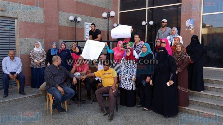 بالصور.. وقفة احتجاجية للعاملين بـ"ثقافة بورسعيد"