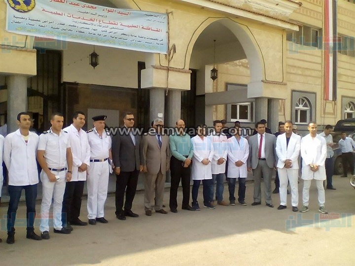 بالفيديو والصور.. الكشف على 1800 مواطن بقافلة طبية لأمن البحيرة 