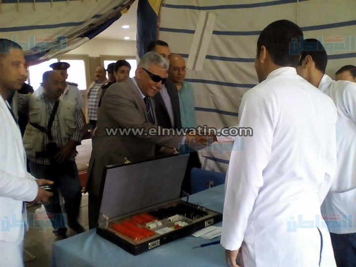 بالفيديو والصور.. الكشف على 1800 مواطن بقافلة طبية لأمن البحيرة 