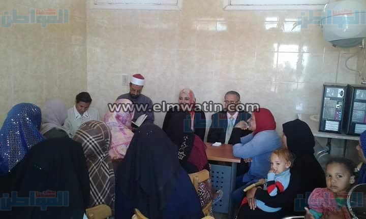 بالصور.. انطلاق قافلة توعوية طبية لقرى الأربعين في الوادي الجديد