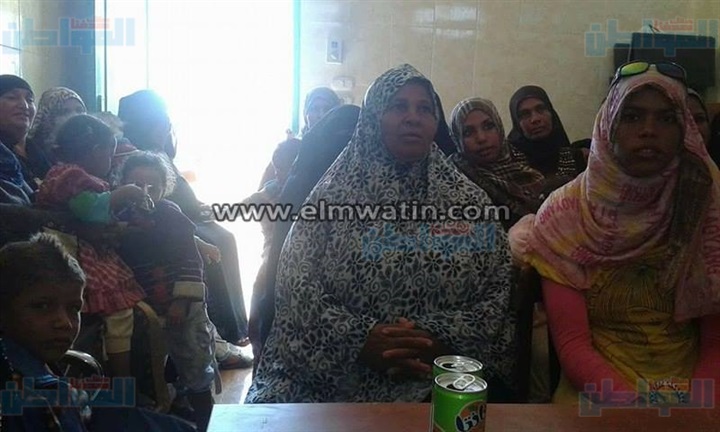 بالصور.. انطلاق قافلة توعوية طبية لقرى الأربعين في الوادي الجديد