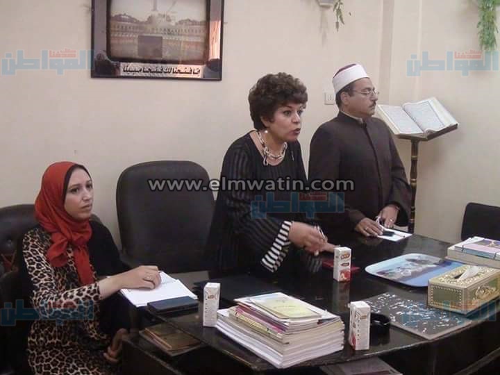 بالصور.. "القومي للمرأة" يناقش مشاكل السيدات بحي الديري ببني سويف 