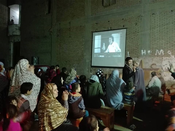 بالصور.. أهالى الدقهلية تحتفل بعيد ميلاد الرئيس "السيسي"