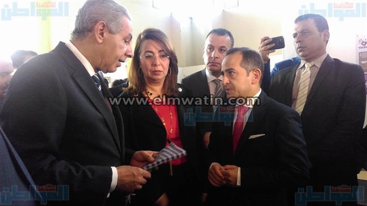 والي: تدعو المصريين لمعرض الصناعات اليدوية وتشجيع منتج بلدهم
