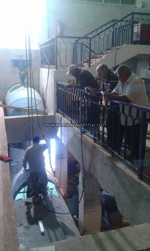 الانتهاء من تركيب "كوع المياه العكر" بمحطة العزب الجديدة بالفيوم