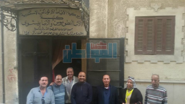 بالصور.. "برلماني" ينظم قوافل غذائية في الإسكندرية بأسعار مدعمة
