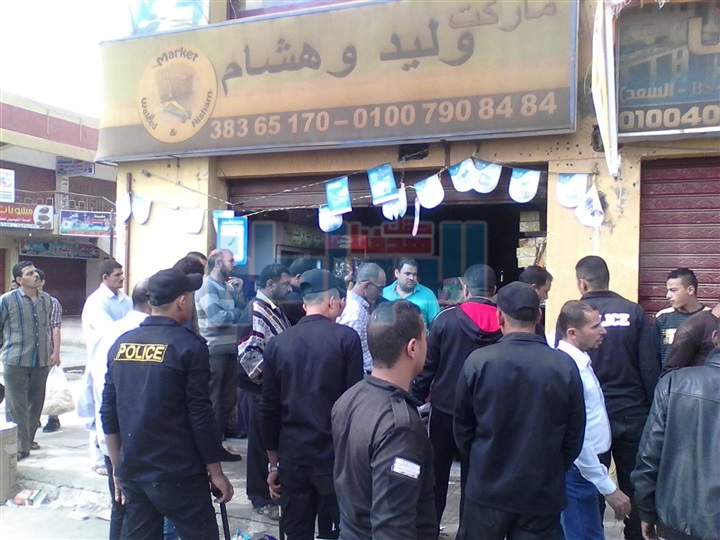غلق وتشميع 35 وحدة تجارية خلال حملة بأكتوبر 
