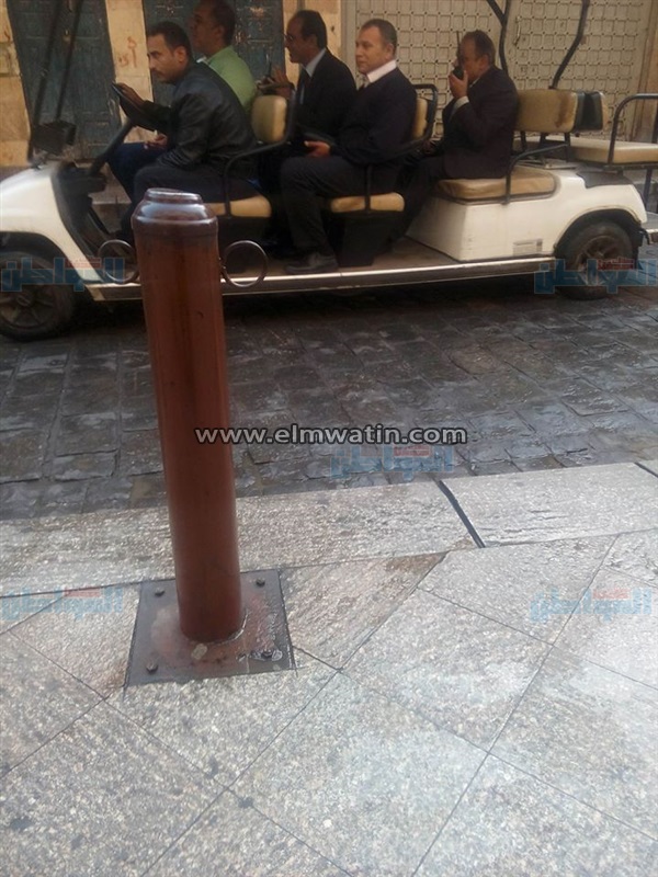 بالصور.. تكثيفات أمنية بشارع المعز قبل وصول وزير الآثار