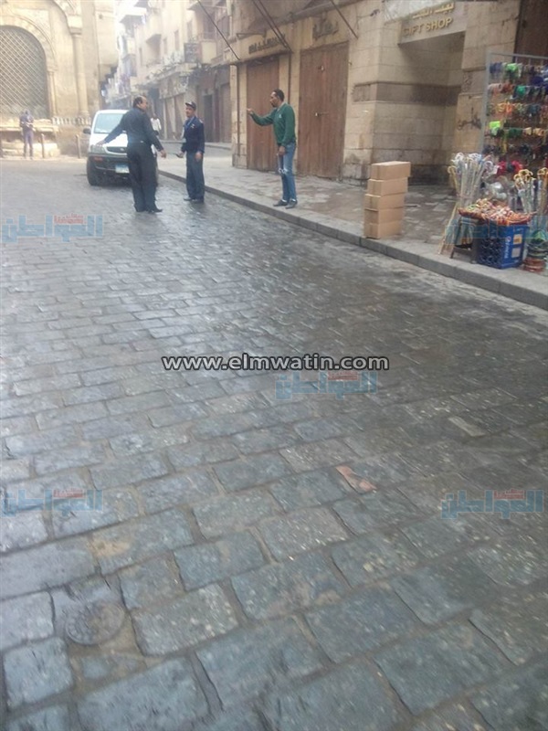 بالصور.. تكثيفات أمنية بشارع المعز قبل وصول وزير الآثار